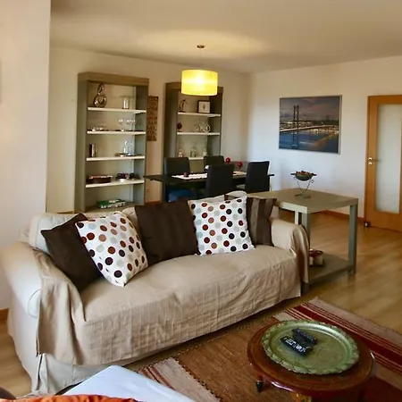 - Sea View Ribeira D'ilhas 2 Apartment