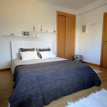 - Sea View Ribeira D'ilhas 2 Apartment
